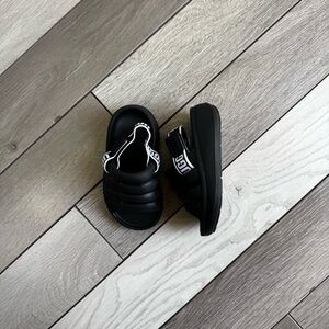 UGG Sport Yeah Slides Sandal Girls | Size: 7T | Good Condition